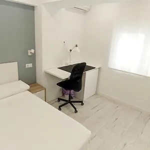 Homestay Hispania House, Huelva